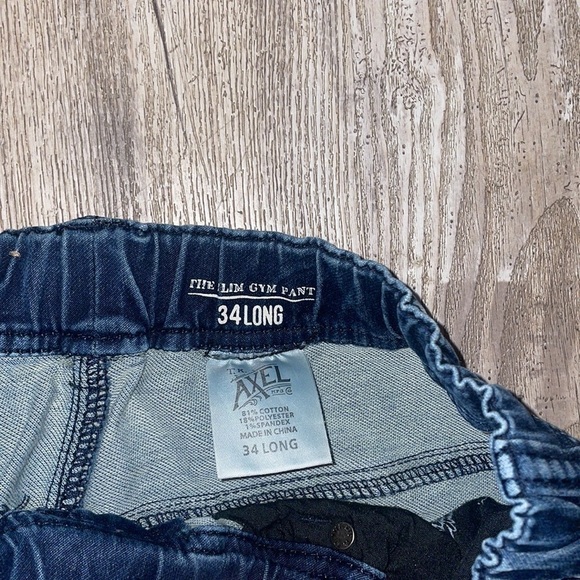 Axel 34 - Picture 4 of 9